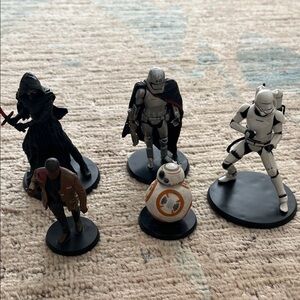 Star Wars figurines